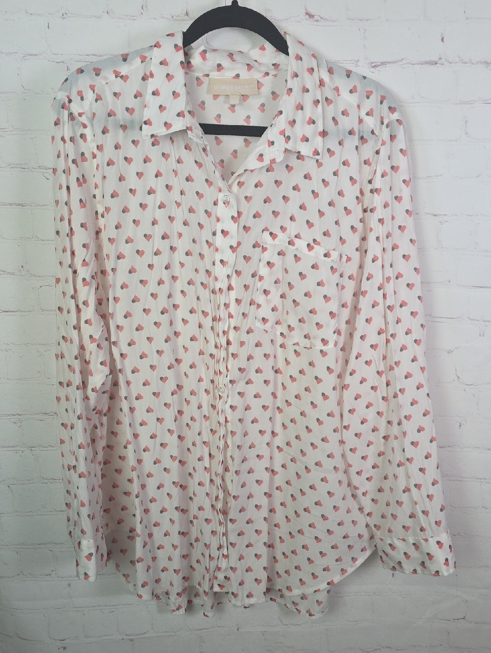 Grand & Greene 2X White Button-Front Shirt with Pink Heart Print